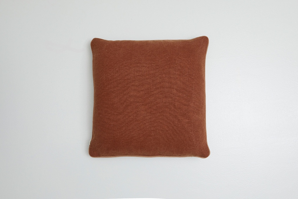 Duke Pipe Square Cushion Cinnamon