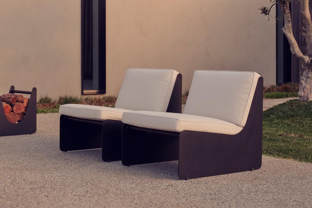 [2292-1-77-5037] Outdoor Dougie Lounge Chair