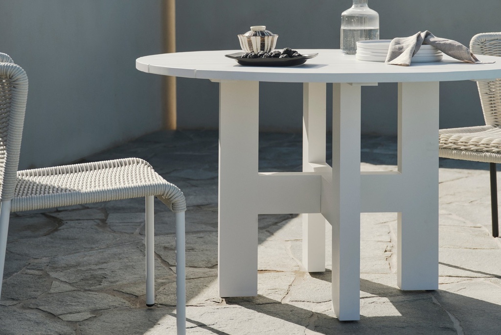 Johnny Round Dining Table