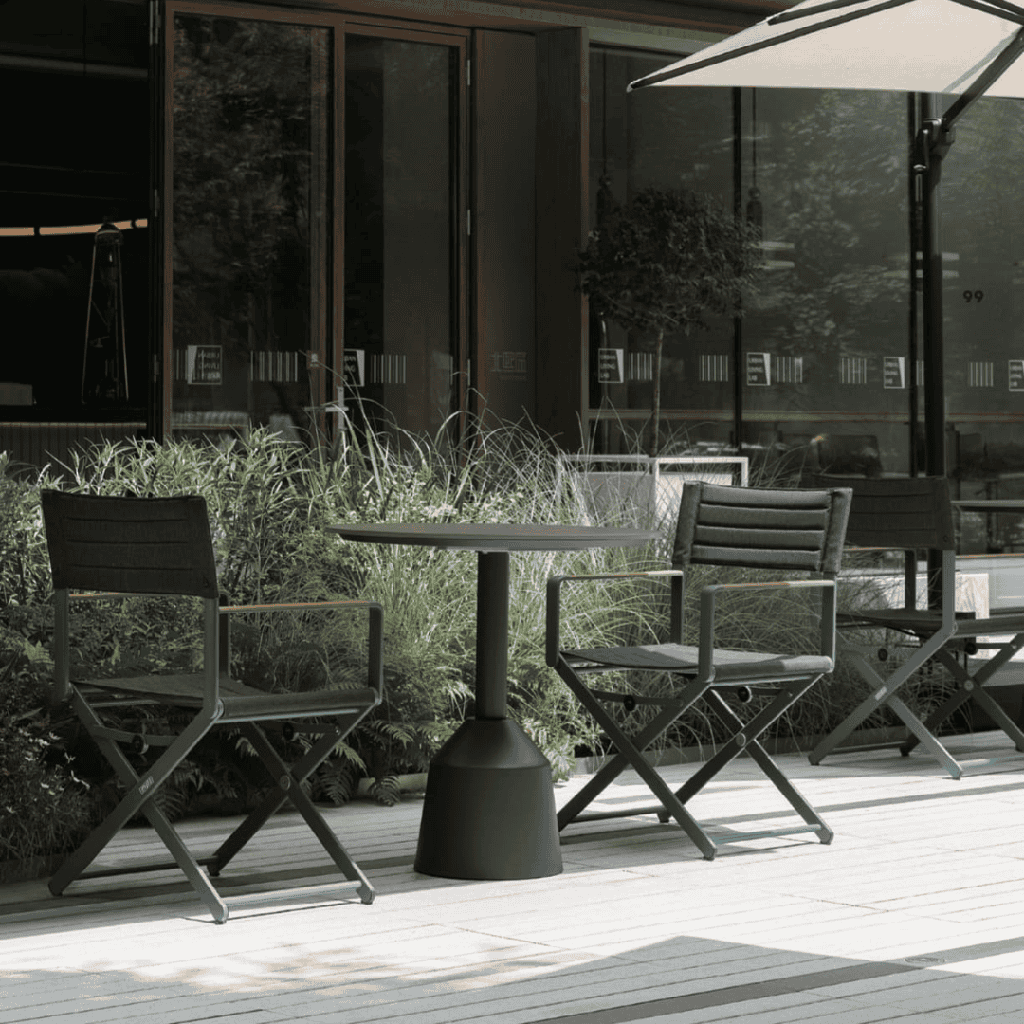 Chic Outdoor Dining Chairs